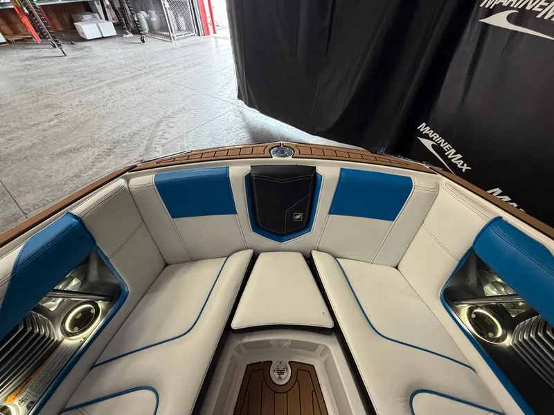 Slide: The Image of Nautique Super Air Nautique G21 2016 - 35