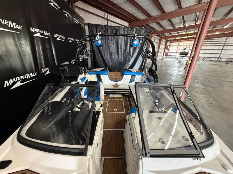 Slide: The Image of Nautique Super Air Nautique G21 2016 - 36