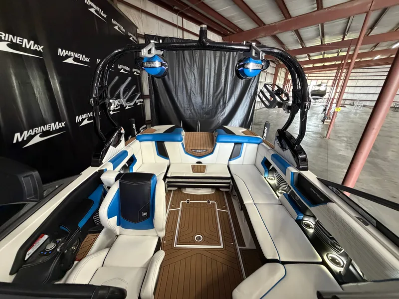 Slide: The Image of Nautique Super Air Nautique G21 2016 - 37