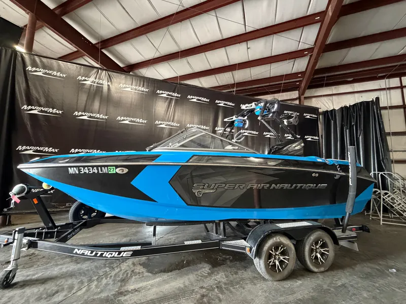 Slide: The Image of Nautique Super Air Nautique G21 2016 - 5