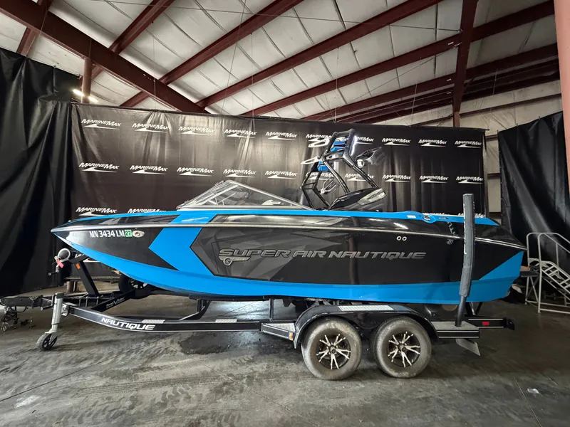 Slide: The Image of Nautique Super Air Nautique G21 2016 - 6