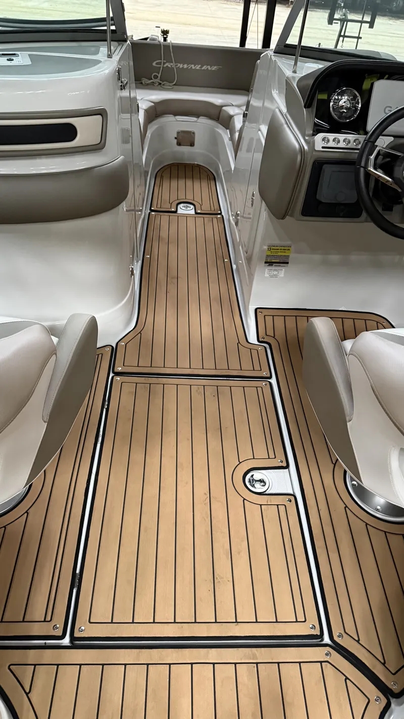 Slide: The Image of Interior of Crownline Eclipse E255 XS boat, 2022 model. - 9