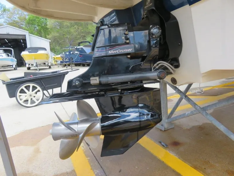 Slide: The Image of 2006 Sea Ray 240 Sundeck with MerCruiser drive at marina. - 3