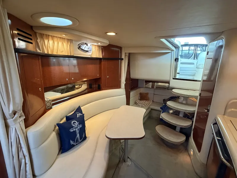 Slide: The Image of Interior of 2003 Sea Ray Sundancer 320 yacht. - 3