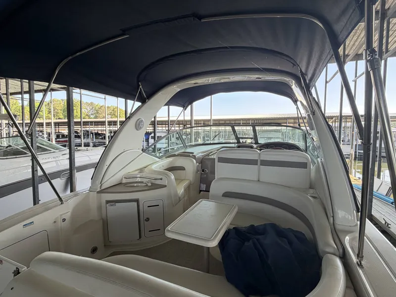 Slide: The Image of Interior of a 2003 Sea Ray Sundancer 320 yacht at the marina. - 8