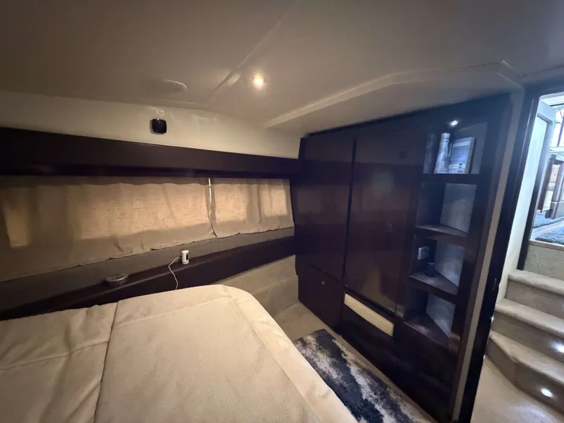 Slide: The Image of Interior of 2017 Sea Ray Sundancer 400 yacht cabin. - 21