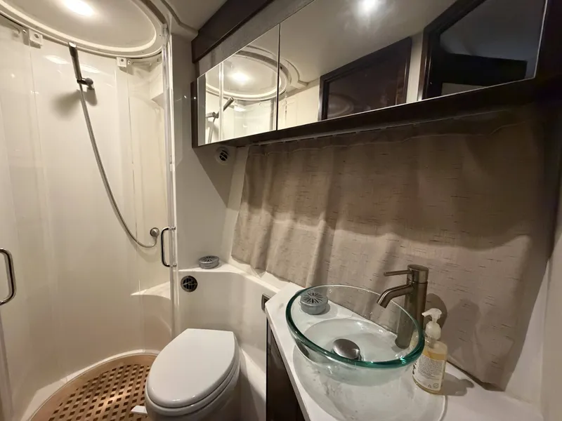 Slide: The Image of Luxurious bathroom of the 2017 Sea Ray Sundancer 400 yacht. - 27