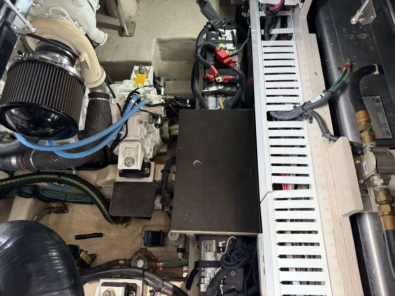 Slide: The Image of Engine room of 2017 Sea Ray Sundancer 400 with technical components. - 37