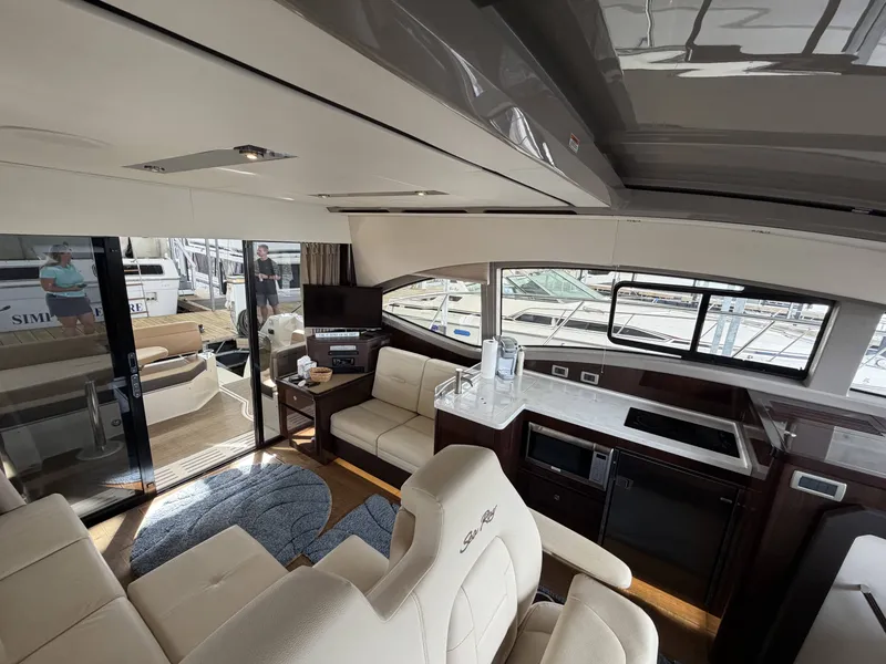 Slide: The Image of Interior of 2017 Sea Ray Sundancer 400 yacht. - 45