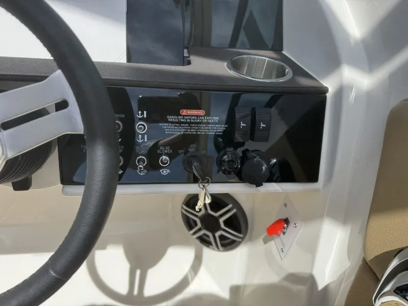 Slide: The Image of Dashboard of Sea Ray SDX290 boat, model year 2026. - 22