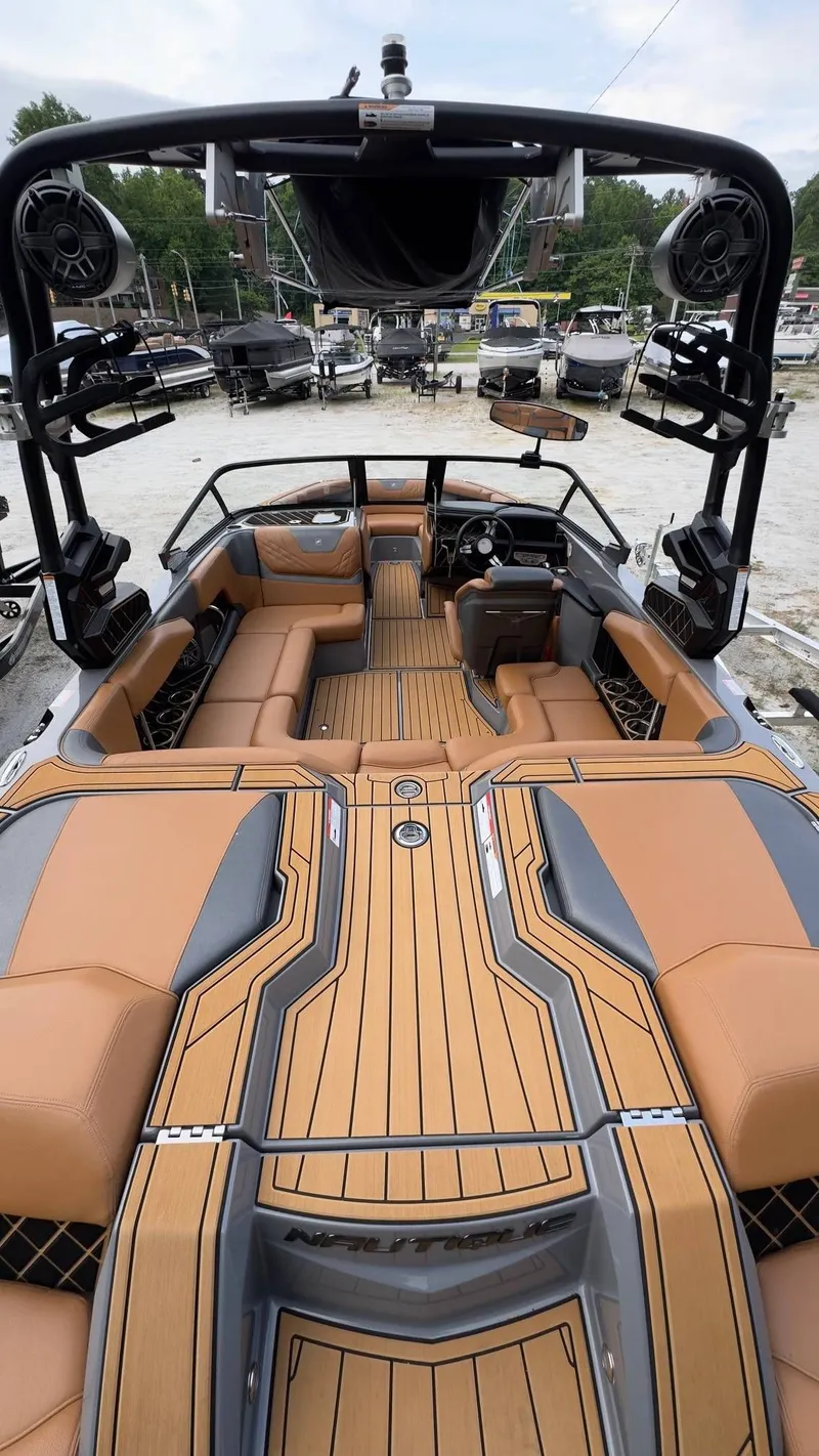 Slide: The Image of Interior of 2022 Nautique Super Air Nautique GS20 boat. - 6