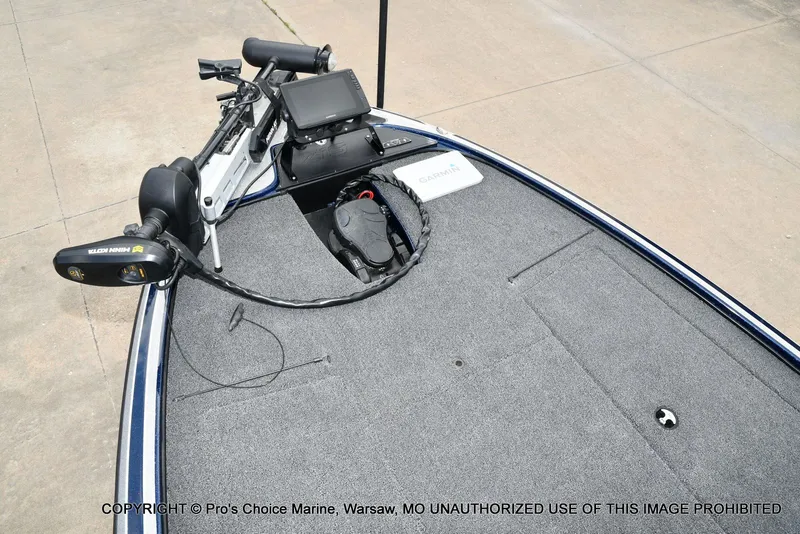 Slide: The Image of 2018 Nitro Z19 Pro boat with Garmin and Minn Kota equipment. - 10
