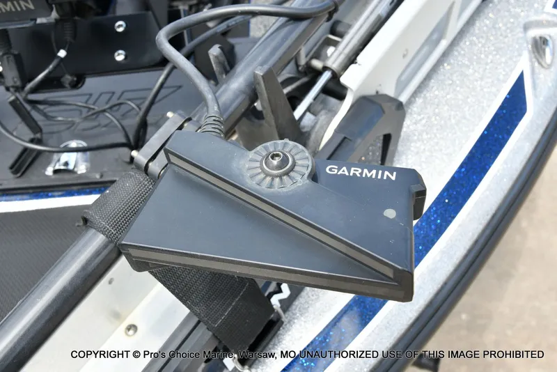 Slide: The Image of Garmin device on Nitro Z19 Pro boat, year 2018. - 4