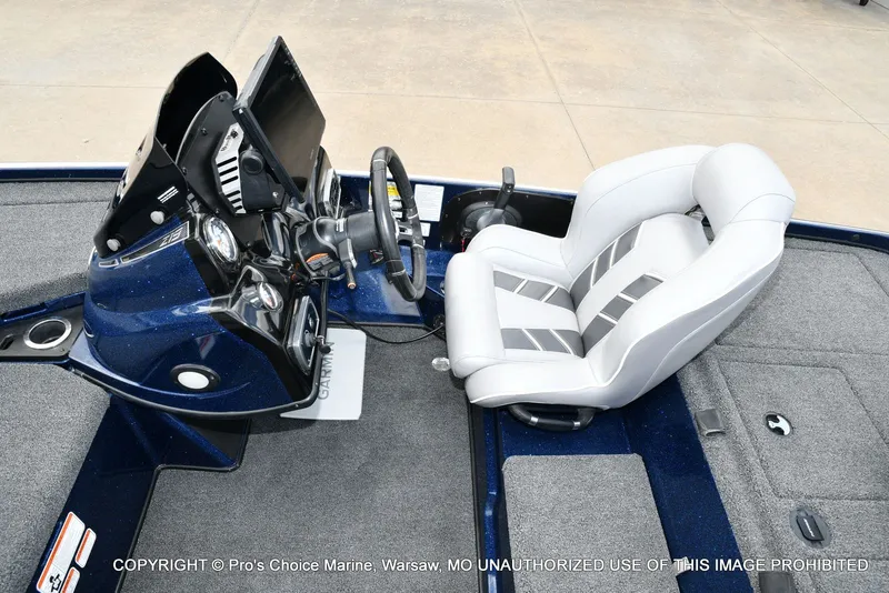 Slide: The Image of Interior of a 2018 Nitro Z19 Pro boat with steering console. - 49