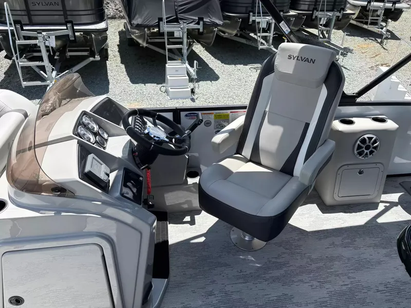 Slide: The Image of Interior of 2026 Sylvan X-3 DLZ BAR with console and seat. - 8