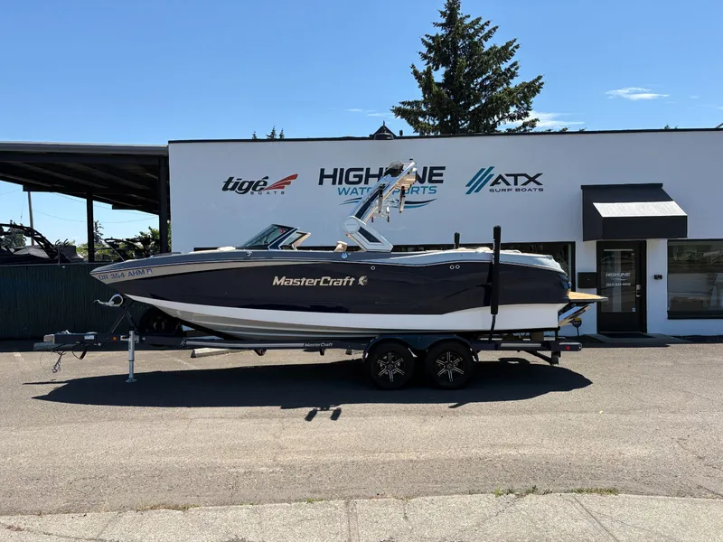 The Image of 2022 MasterCraft X24 boat at Highline Watersports. - 1