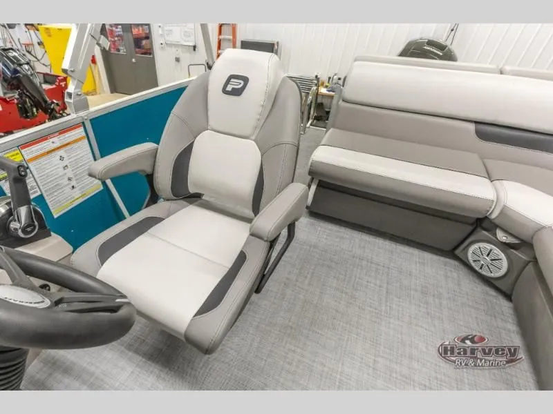 Slide: The Image of Vectra Sport 21 L 2025 - 15