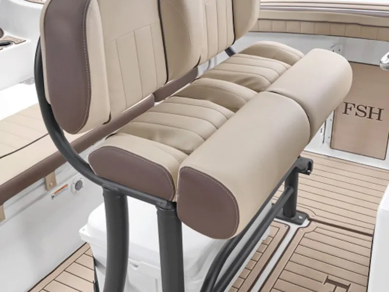 Slide: The Image of Yamaha Boats 2026 255 FSH Sport H seating area in beige. - 3