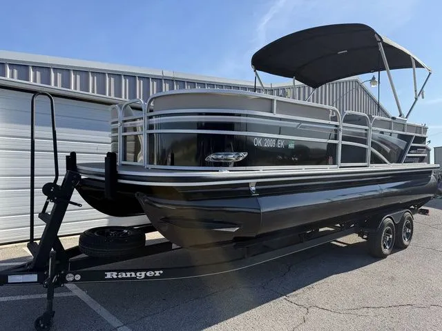 Slide: The Image of Ranger 220C REATA 2023 - 7