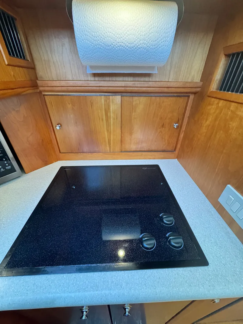 Slide: The Image of Silverton 39 Motor Yacht 2002 - 51