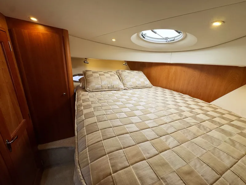 Slide: The Image of Silverton 39 Motor Yacht 2002 - 54