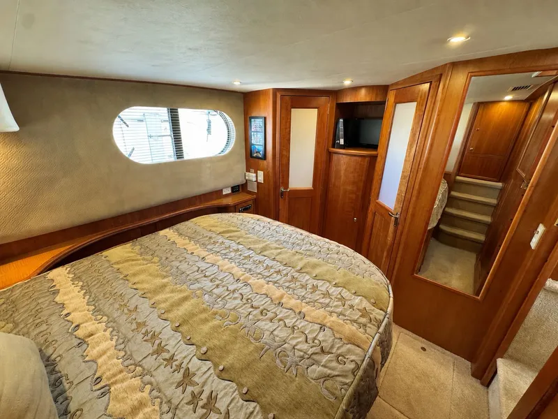 Slide: The Image of Silverton 39 Motor Yacht 2002 - 61