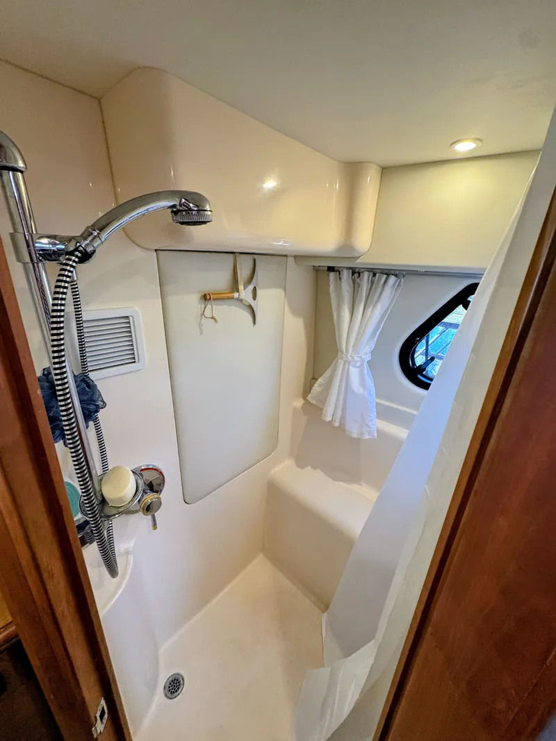 Slide: The Image of Silverton 39 Motor Yacht 2002 - 63