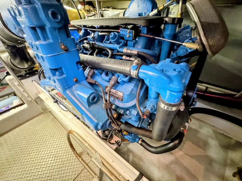 Slide: The Image of Silverton 39 Motor Yacht 2002 - 67