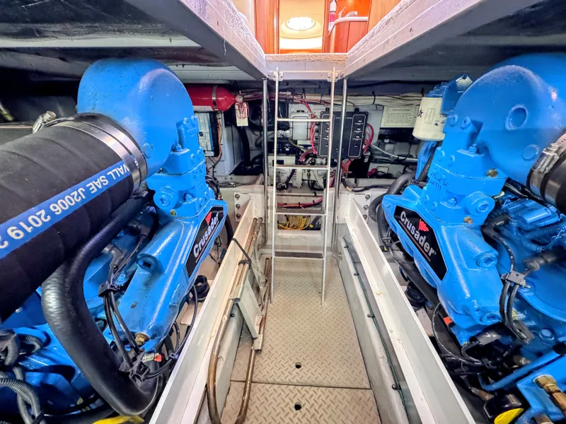 Slide: The Image of Silverton 39 Motor Yacht 2002 - 68