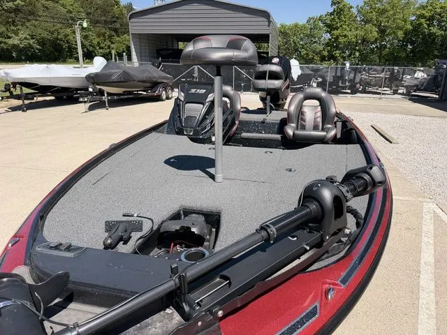Slide: The Image of Nitro Z18 Pro 2022 - 11