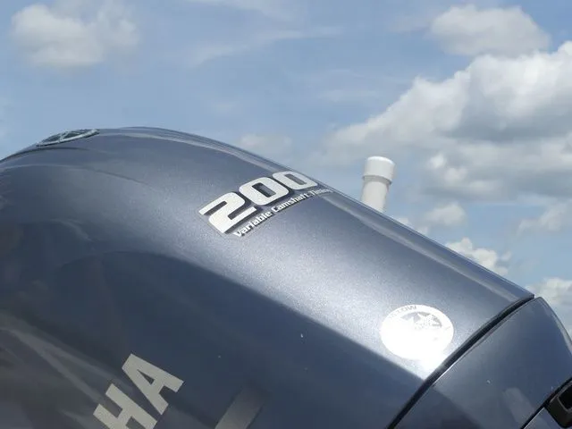 Slide: The Image of Yamaha 200 HP outboard motor on Tidewater 22 LXF, 2018. - 11