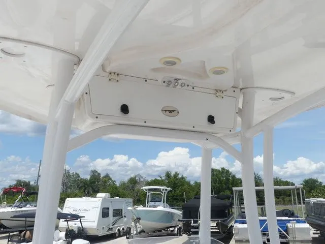 Slide: The Image of 2018 Tidewater 22 LXF boat roof with speakers and sky view. - 15