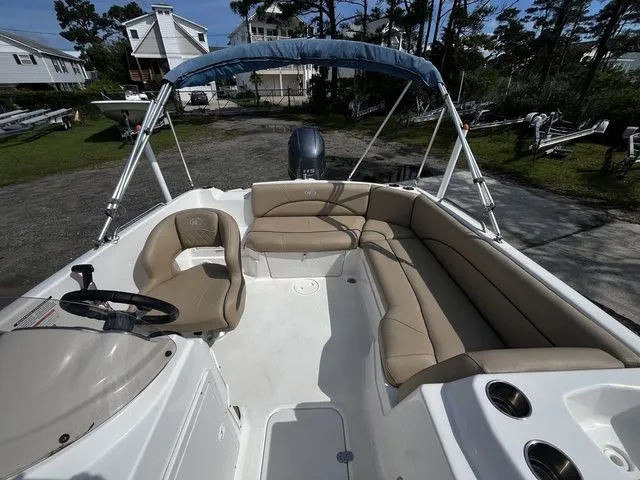 Slide: The Image of NauticStar 193 SC 2020 - 10