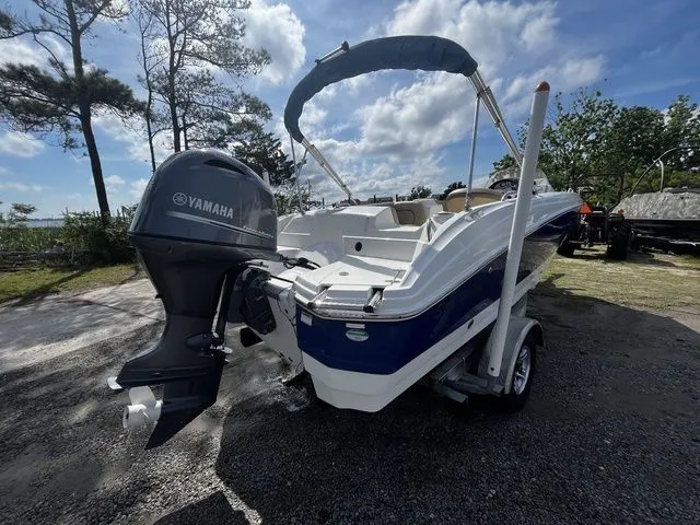 Slide: The Image of NauticStar 193 SC 2020 - 6