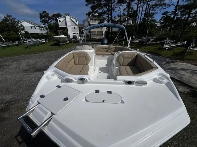 Slide: The Image of NauticStar 193 SC 2020 - 7