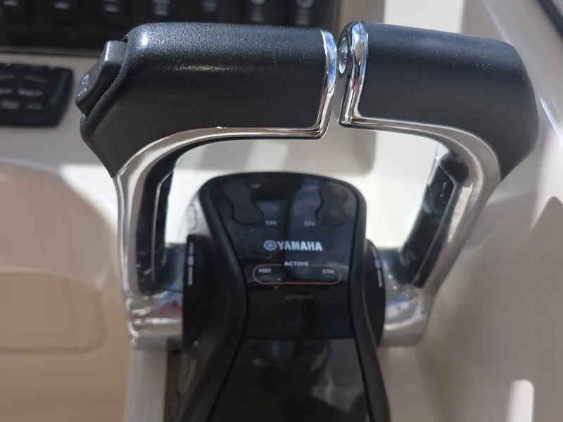 Slide: The Image of Yamaha throttle control on 2019 Grady-White Freedom 275 boat. - 28