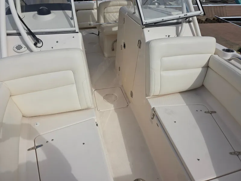 Slide: The Image of Interior of a 2019 Grady-White Freedom 275 boat. - 30