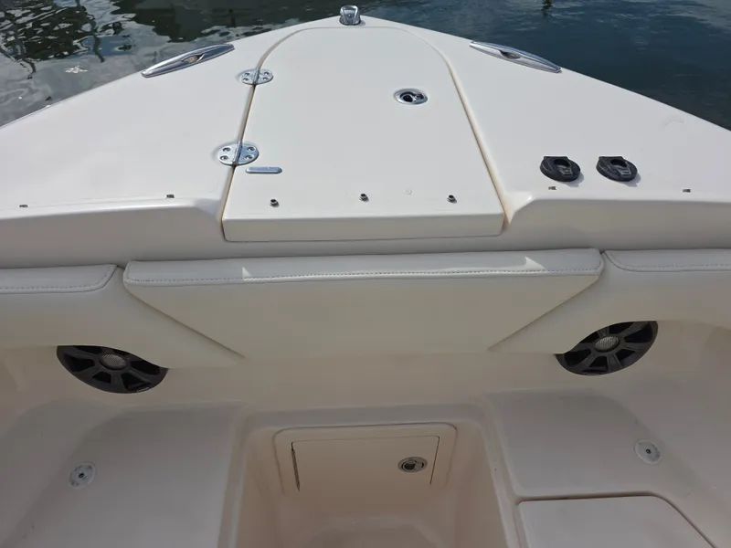 Slide: The Image of Grady-White Freedom 275 boat, bow view, model year 2019. - 32