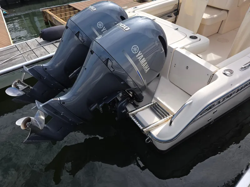 Slide: The Image of Grady-White Freedom 275 boat with Yamaha engines, year 2019. - 6