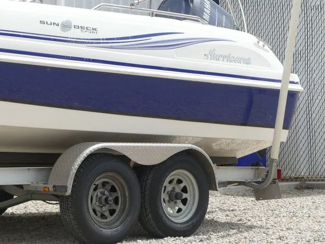 Slide: The Image of Hurricane Sundeck Sport 2012 - 10
