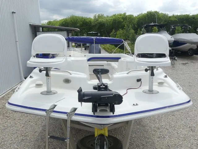 Slide: The Image of Hurricane Sundeck Sport 2012 - 16