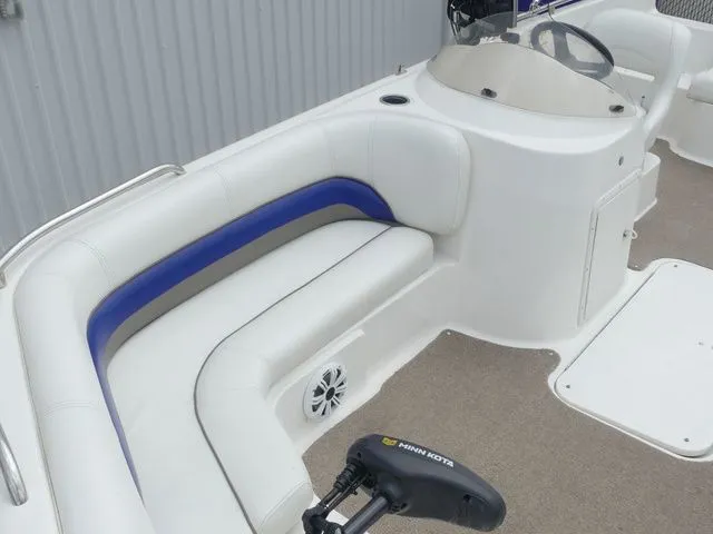 Slide: The Image of Hurricane Sundeck Sport 2012 - 18