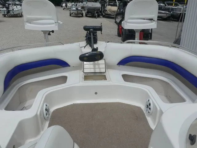 Slide: The Image of Hurricane Sundeck Sport 2012 - 24
