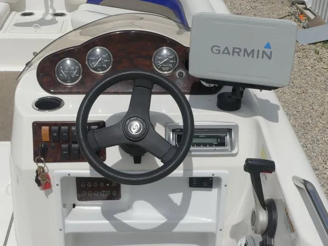 Slide: The Image of Hurricane Sundeck Sport 2012 - 31