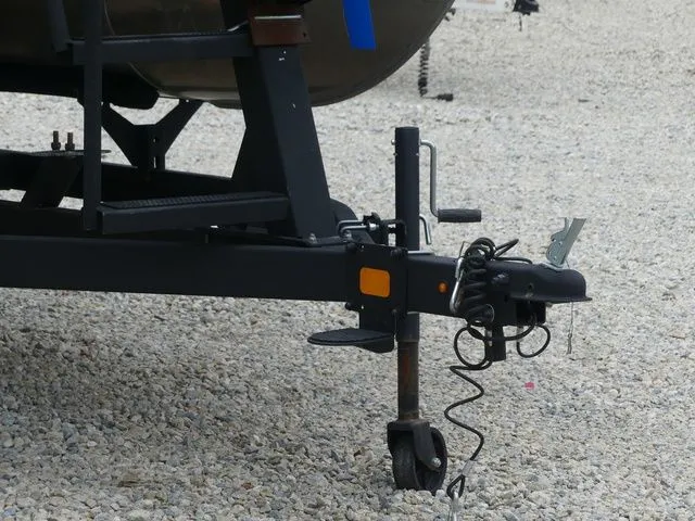 Slide: The Image of Sun Tracker Party Barge 20 DLX 2019 - 11