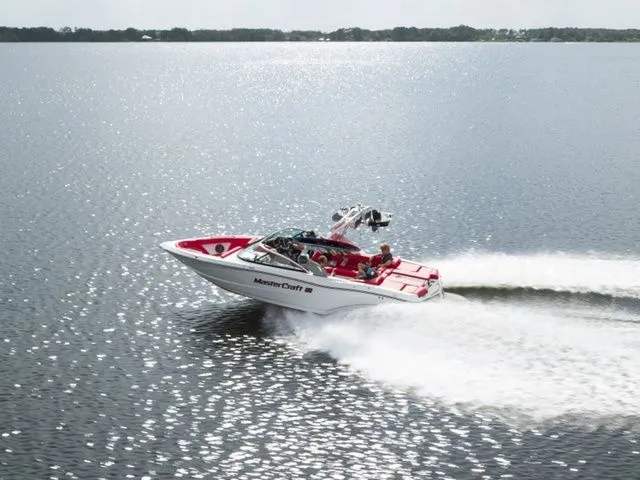 The Image of MasterCraft XT23 2018 - 1