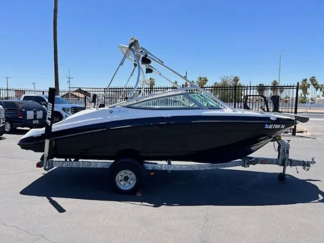Slide: The Image of Yamaha AR190 With Galvanized Trailer 2014 - 5