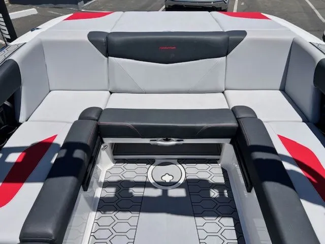 Slide: The Image of MasterCraft NXT24 2022 - 15