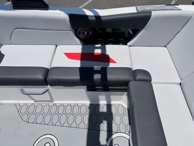 Slide: The Image of MasterCraft NXT24 2022 - 16