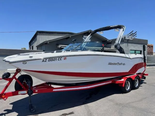 Slide: The Image of MasterCraft NXT24 2022 - 2
